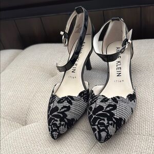 Anne Klein Black and White Women's Shoes